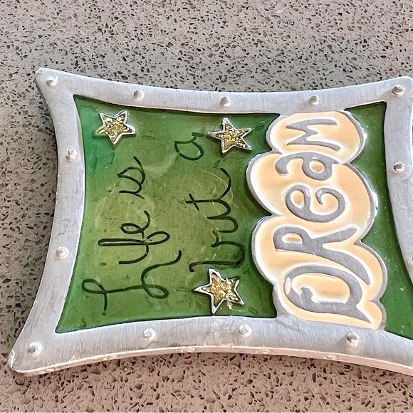 LIFE IS BUT A DREAM small silver and green enamel keepsake jewelry metallic box - Picture 7 of 16